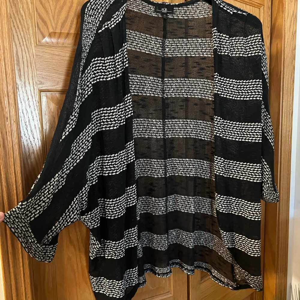 Black & white striped knit kimono